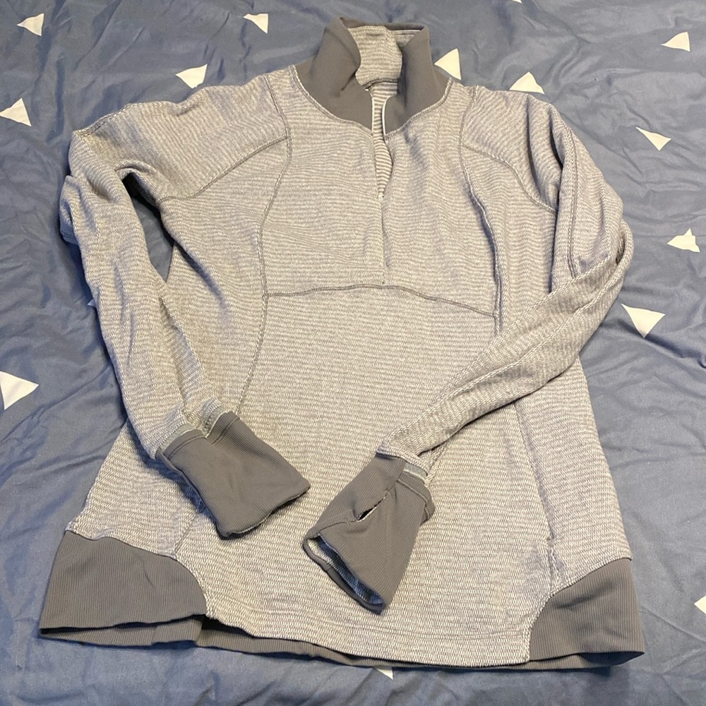 Lululemon gray running top size 8